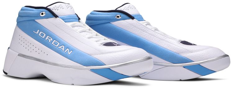 Air Jordan Team Showcase UNC