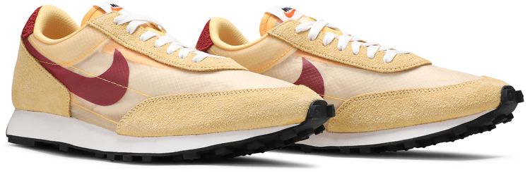 Nike Daybreak SP Topez Gold