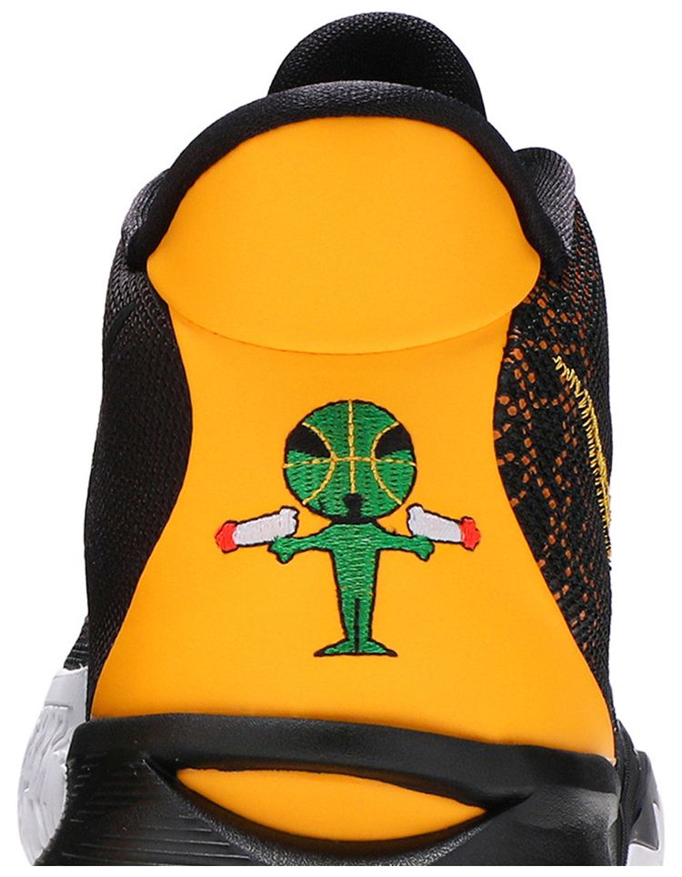 Nike Kyrie 7 Roswell Rayguns