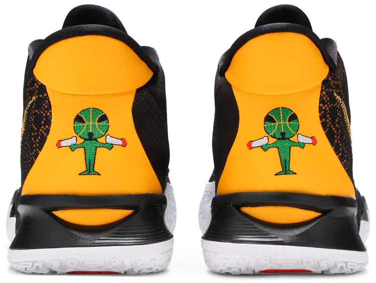 Nike Kyrie 7 Roswell Rayguns