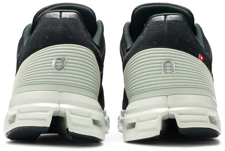 ON Cloudstratus Black Mineral