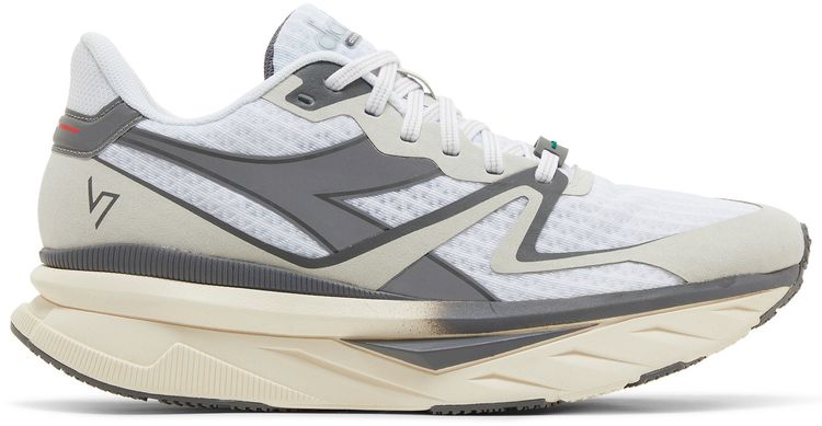 Diadora Atomo V7000 White Silver