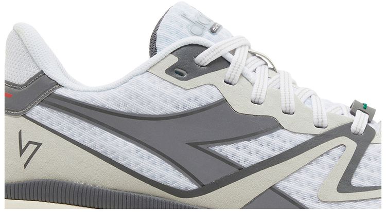 Diadora Atomo V7000 White Silver