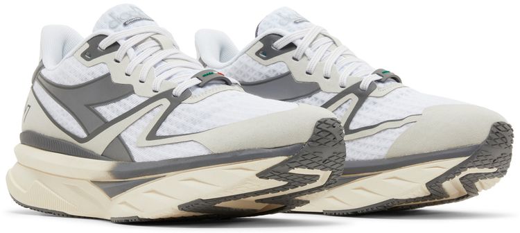 Diadora Atomo V7000 White Silver