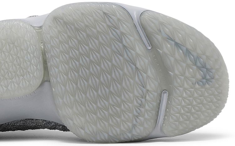 Nike LeBron 15 City Edition