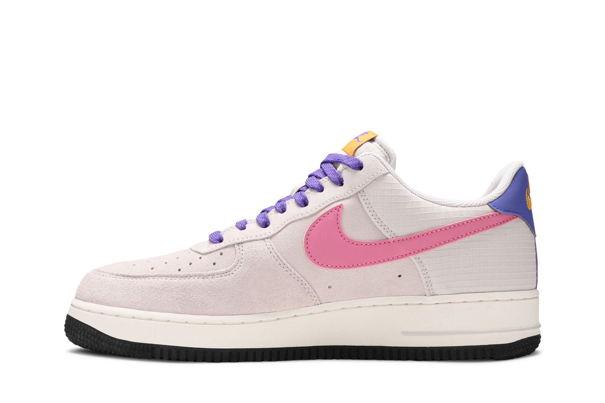 PAZ 様nike26-30m FQ8243-025 Nike P-6000 PRM Hungul Day Khaki Light Bone Pale