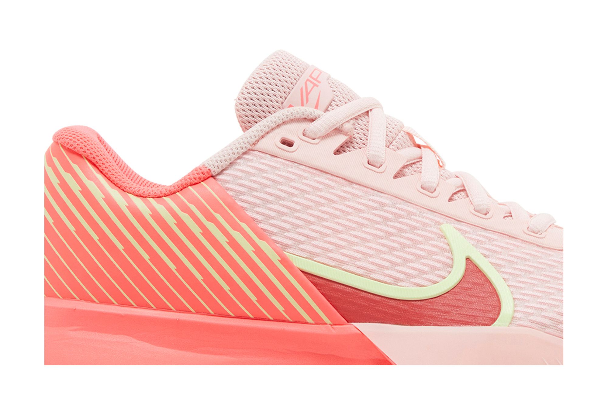 1204488_02.jpg.jpeg?width=750