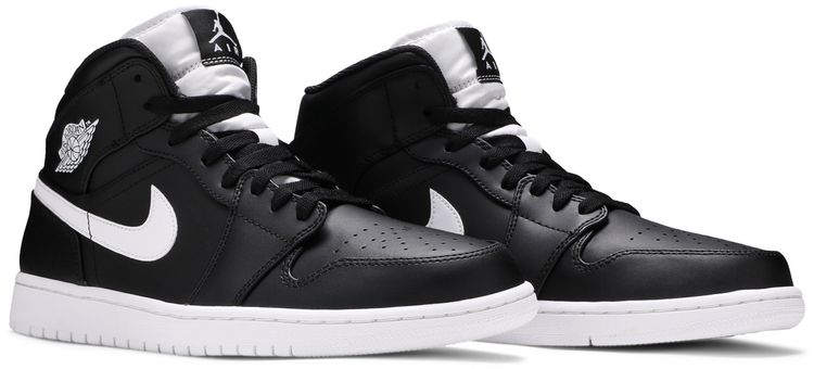 Air Jordan 1 Retro Mid Black White