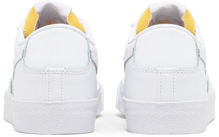 Nike Wmns Blazer Low 77 Triple White