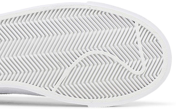 Nike Wmns Blazer Low 77 Triple White