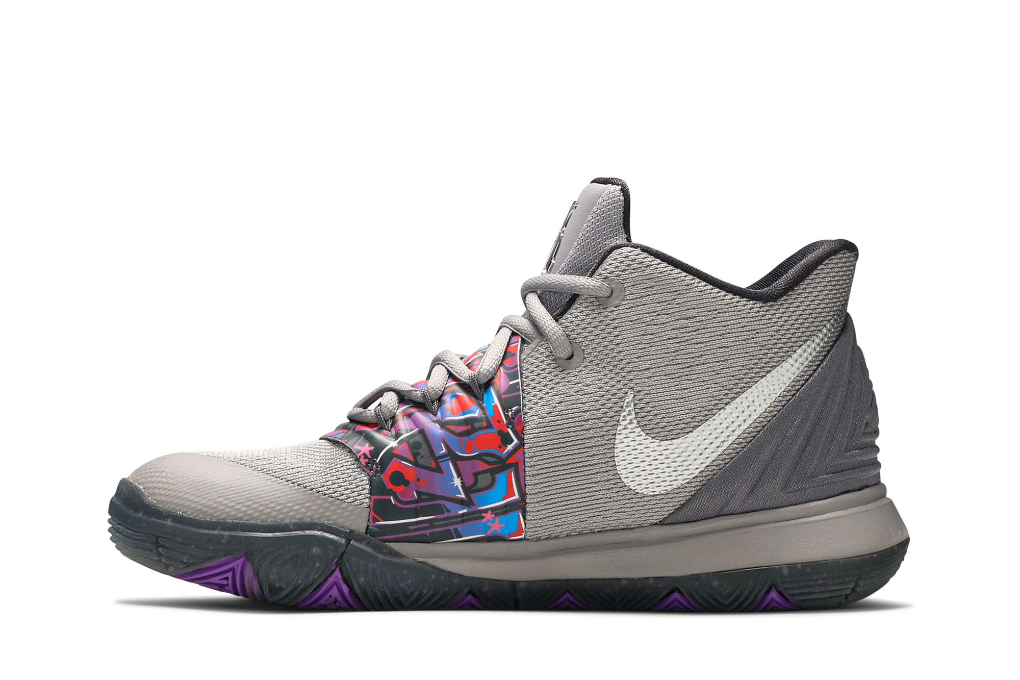Kyrie 5 graffiti top