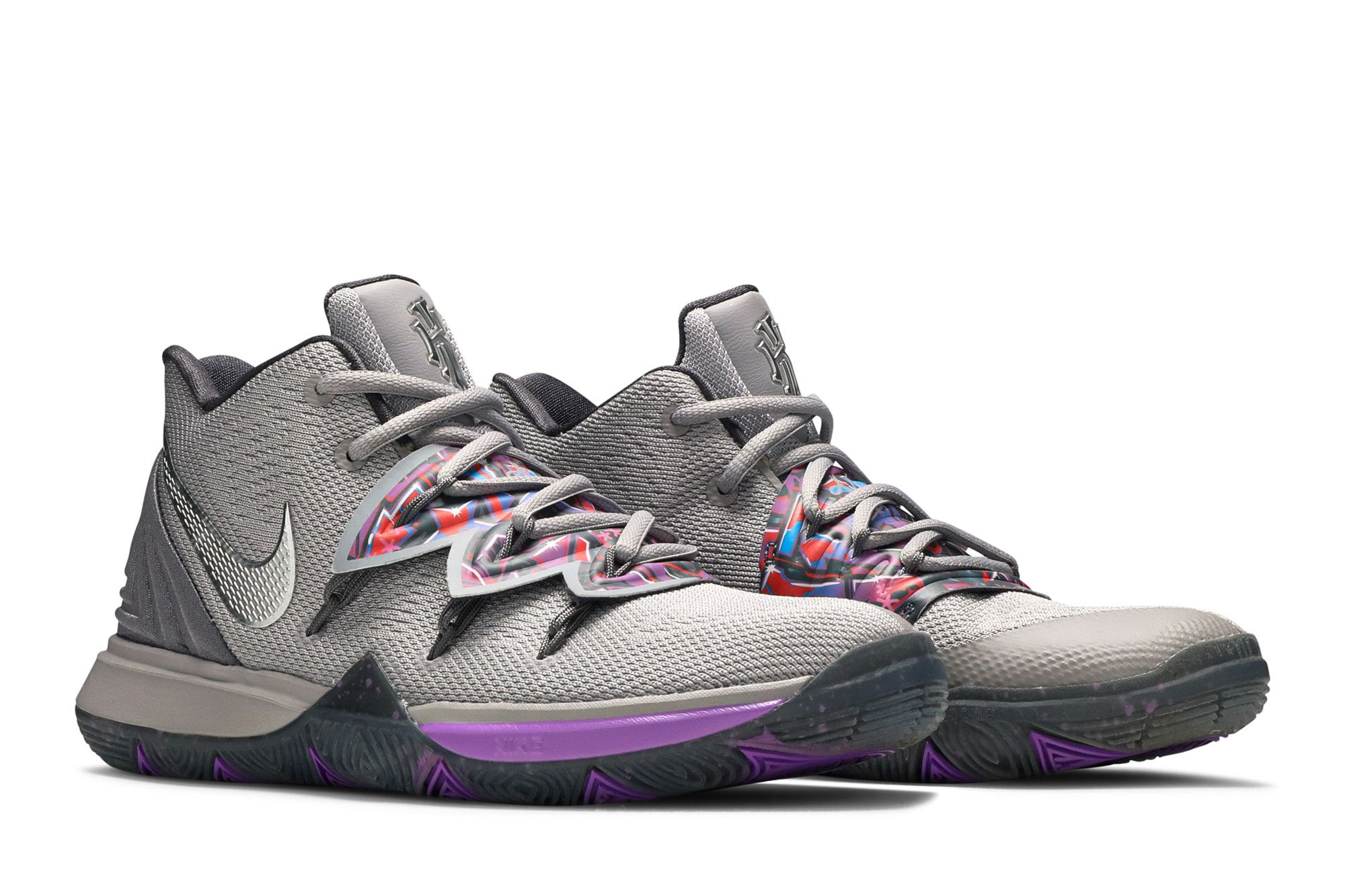 Kyrie 5 graffiti top