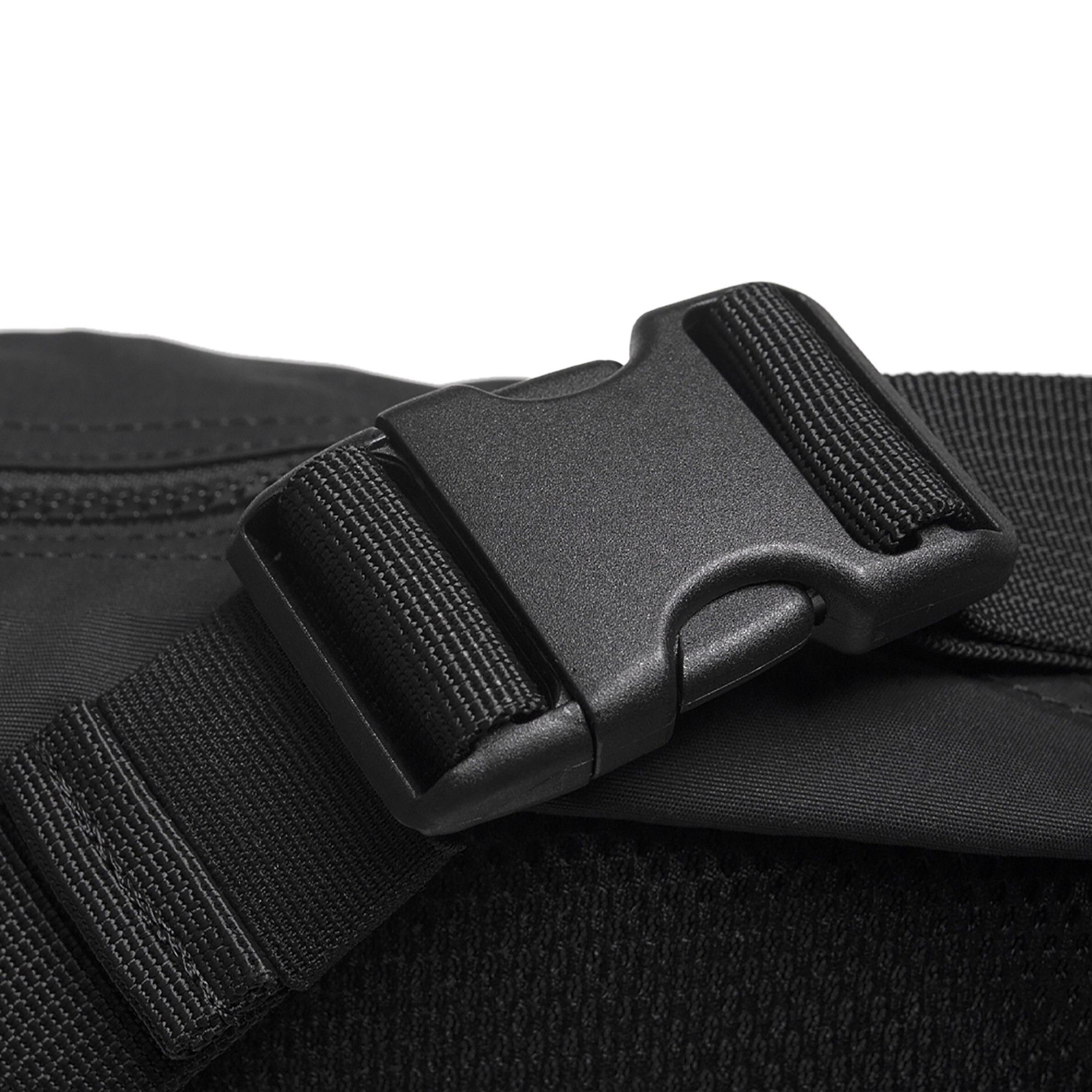 バッグ Carhartt WIP Elmwood Hip Bag (Black) Carhartt WIP Elmwood Hip Bag - Black | Garmentory