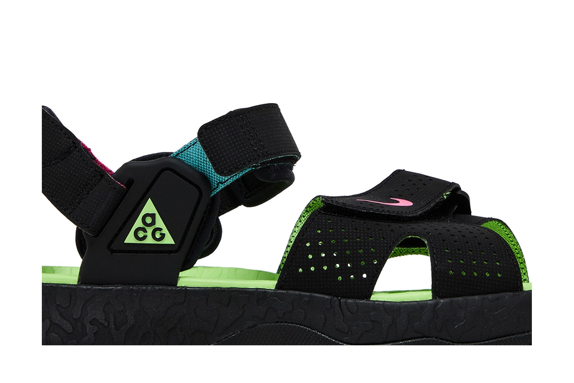 nike acg air deschutz black electric green