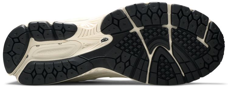 New Balance 2002 Bone