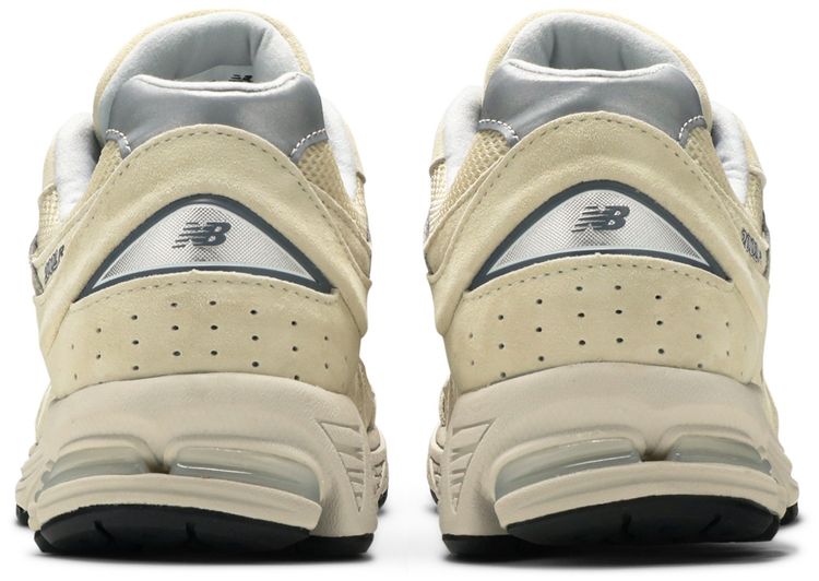 New Balance 2002 Bone