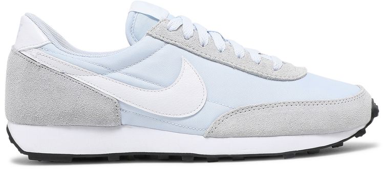 Nike Wmns Daybreak Football Grey