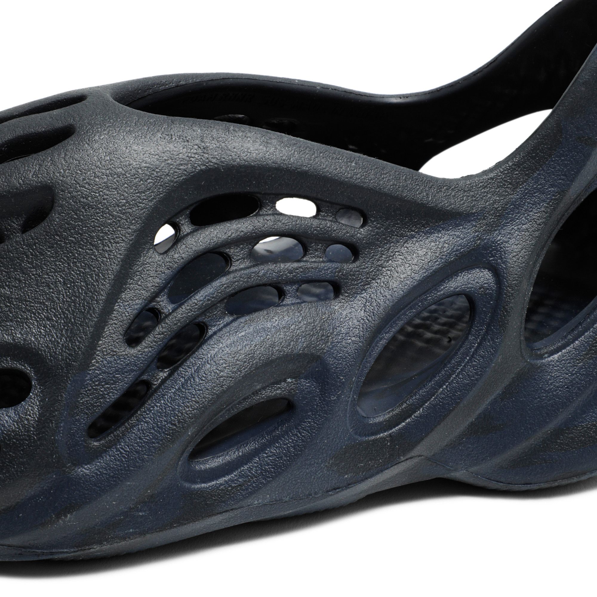 3rdカラーとなる Yeezy Foam Runner 