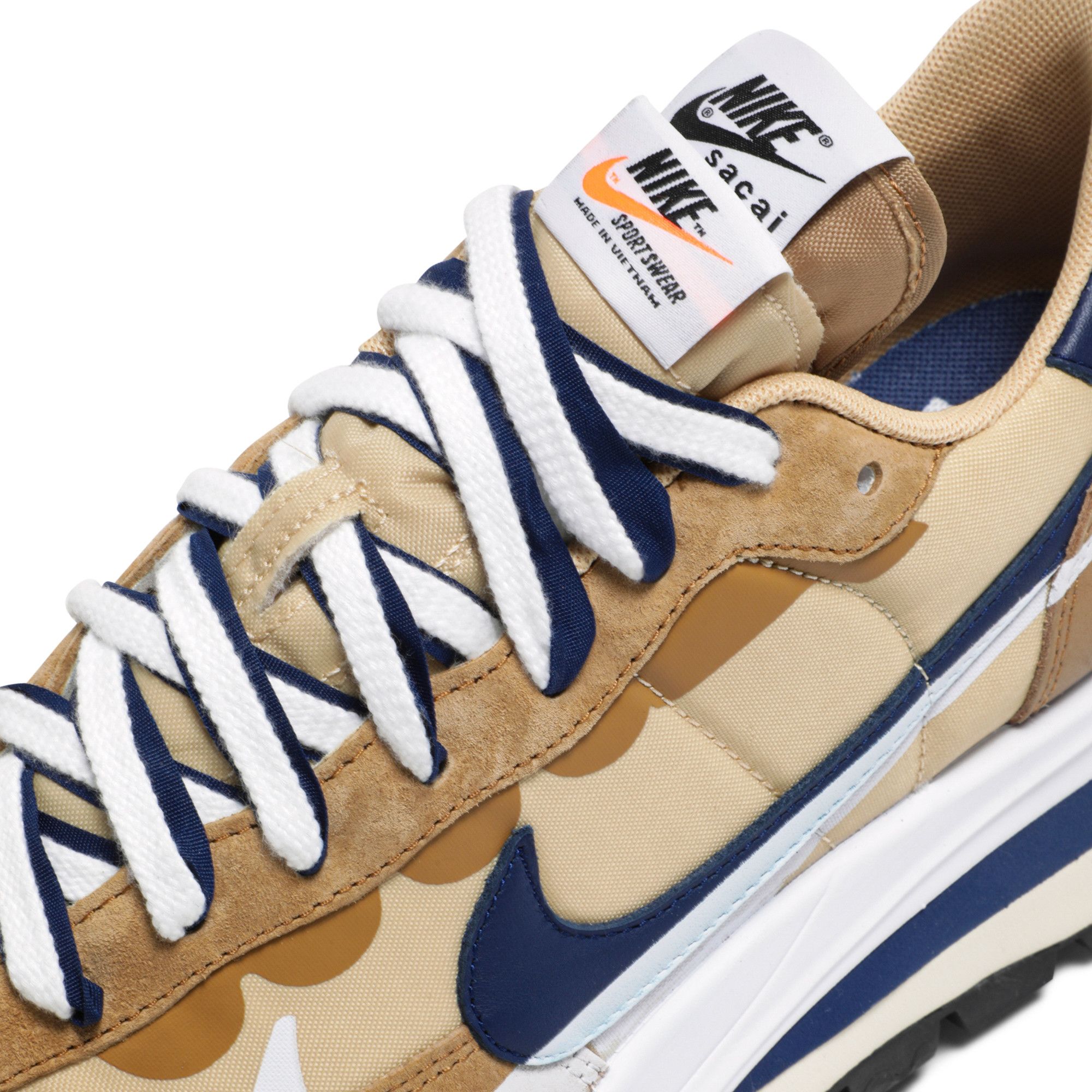 Nike x sacai VaporWaffle 'Sesame and Blue Void' Release Date