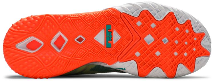 Nike LeBron 18 Low LeBronold Palmer