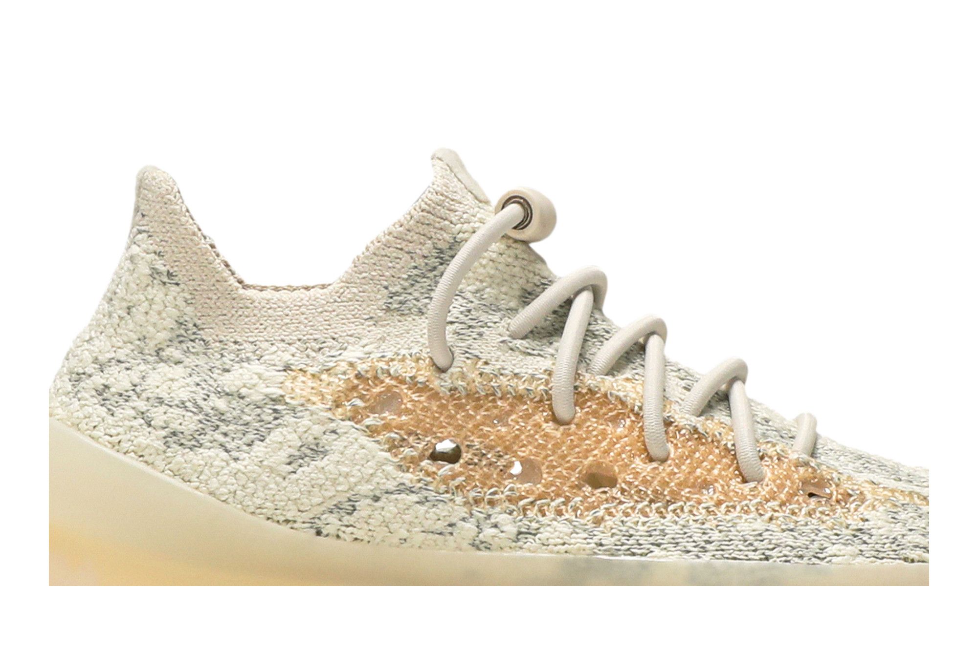 限定　YEEZY BOOST 380 Yecoraite RF　アディダス Closer Look: adidas YEEZY BOOST 380 