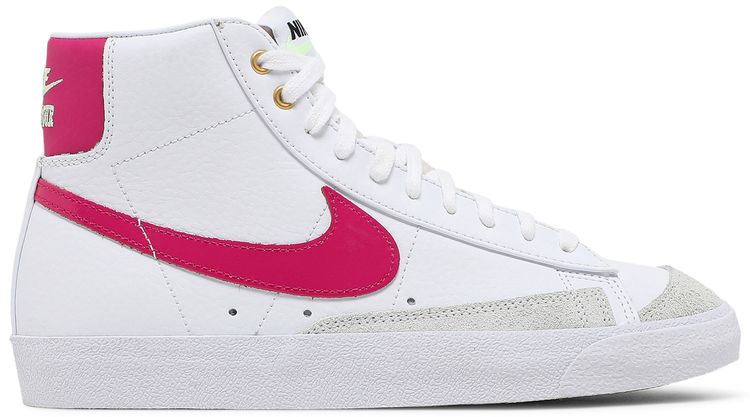 Nike Blazer Mid 77 World Tour