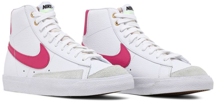 Nike Blazer Mid 77 World Tour