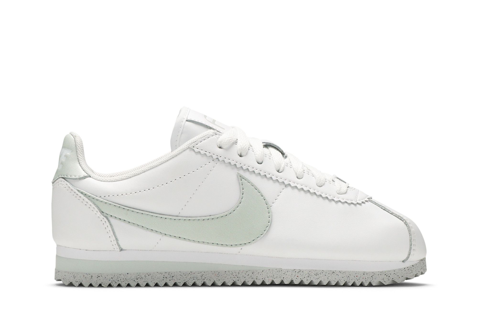 Nike classic cortez flyleather hotsell