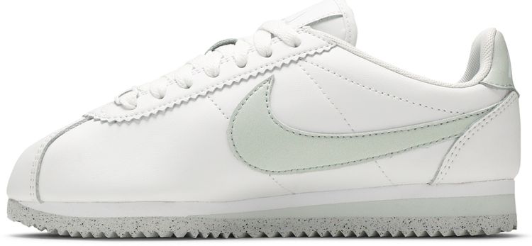 Nike Wmns Classic Cortez Flyleather White Light Silver