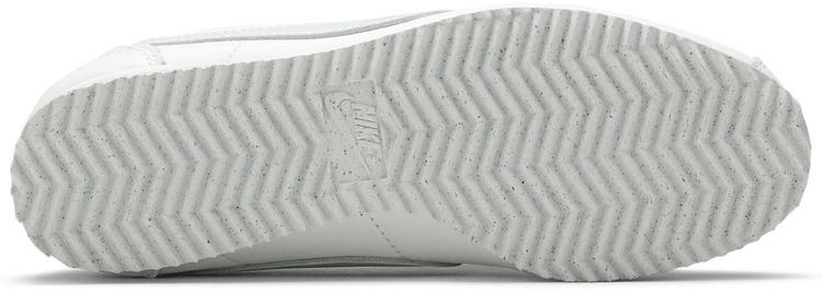 Nike Wmns Classic Cortez Flyleather White Light Silver