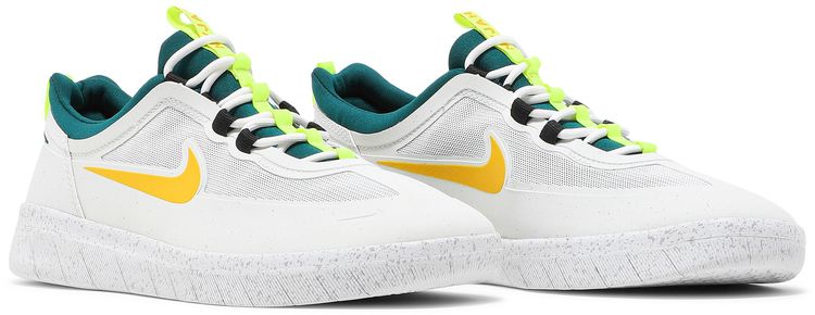 Nyjah Free 2 SB White Geode Teal Gold