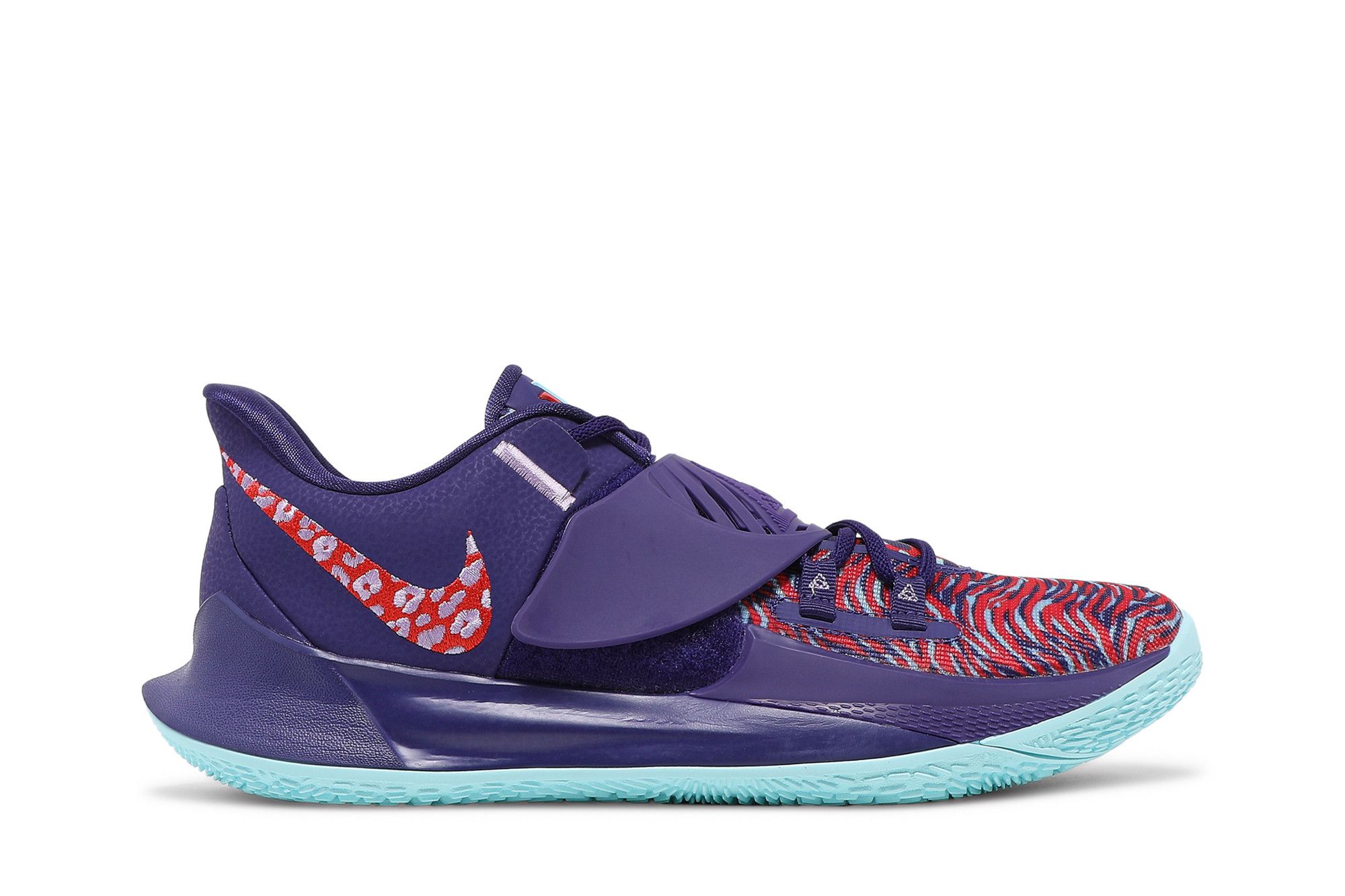 Kyrie 3 low cut hot sale