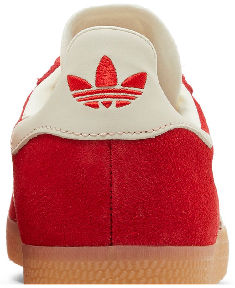 adidas Wmns Gazelle Scarlet Aluminum