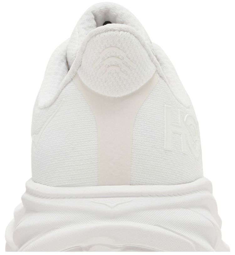 Wmns Clifton 9 Wide Triple White