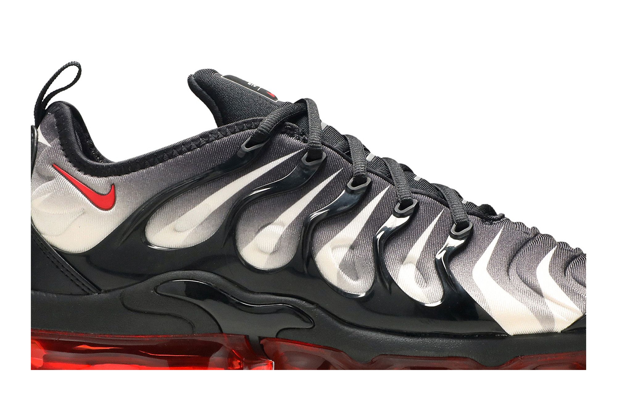 Red n black vapormax discount