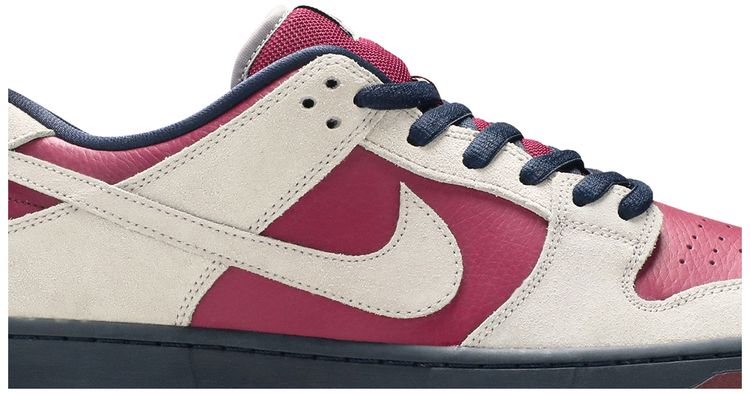 Nike Dunk Low SB True Berry