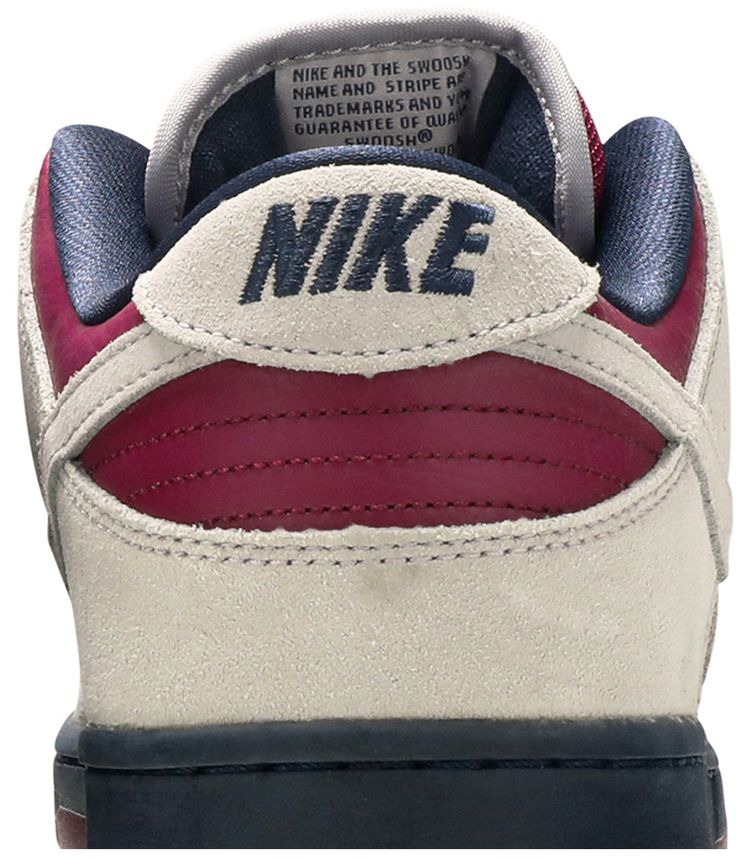 Nike Dunk Low SB True Berry