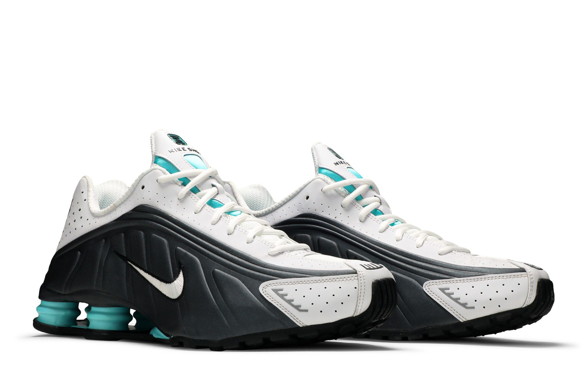 アラミス　デヴィン Nike Shox R4 White Silver Crimson 104265-131 | SneakerNews.com
