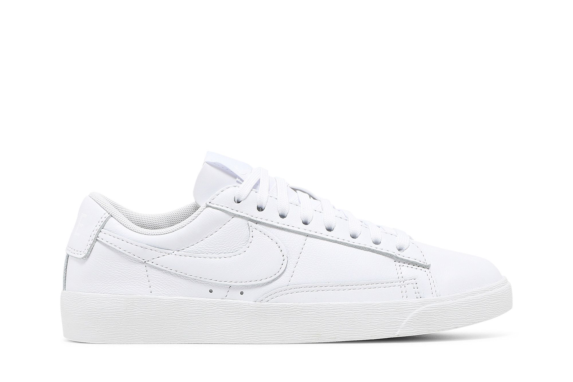 Size 10.0 Wmns Blazer Low LE Triple White