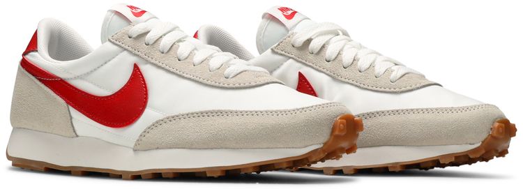 Nike Wmns Daybreak White University Red