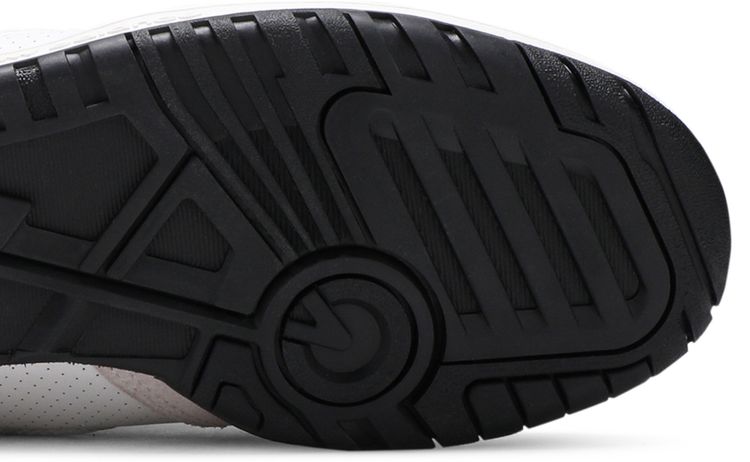 550 Sea Salt Black