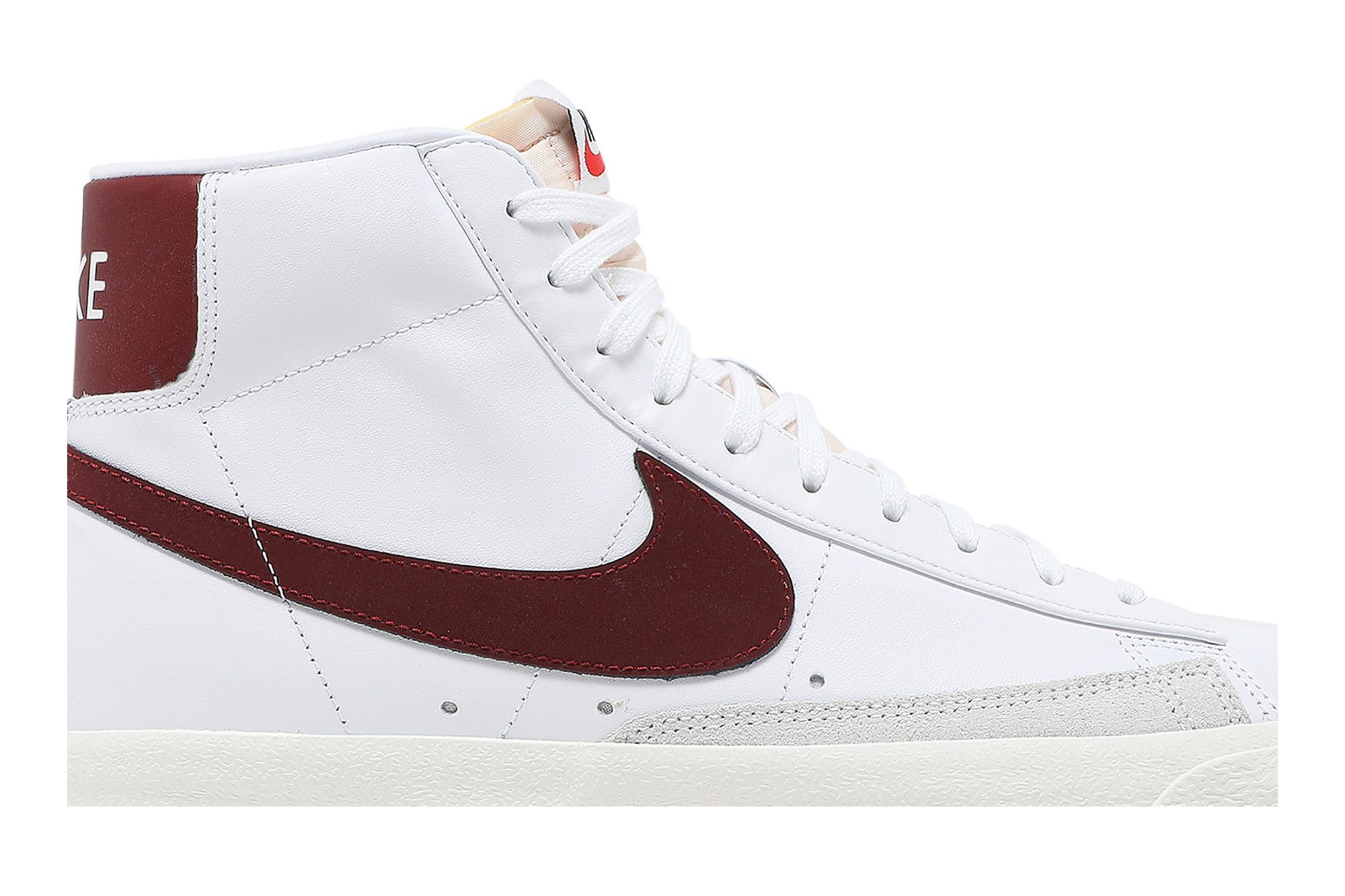 Nike blazer mid white and red top