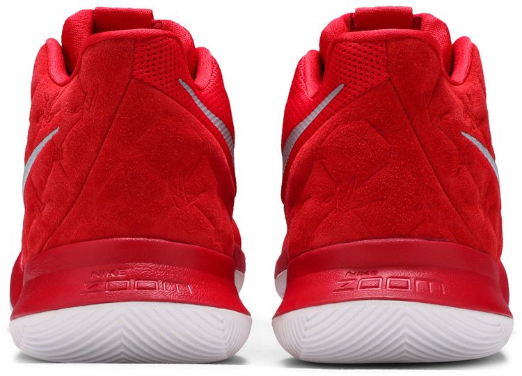 Nike Kyrie 3 University Red