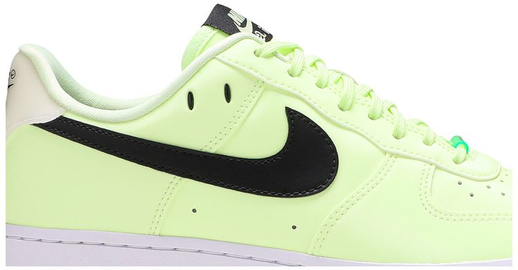 Nike Wmns Air Force 1 07 LX Barely Volt