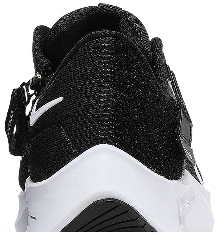 Nike Wmns Air Zoom Pegasus 38 FlyEase Black White