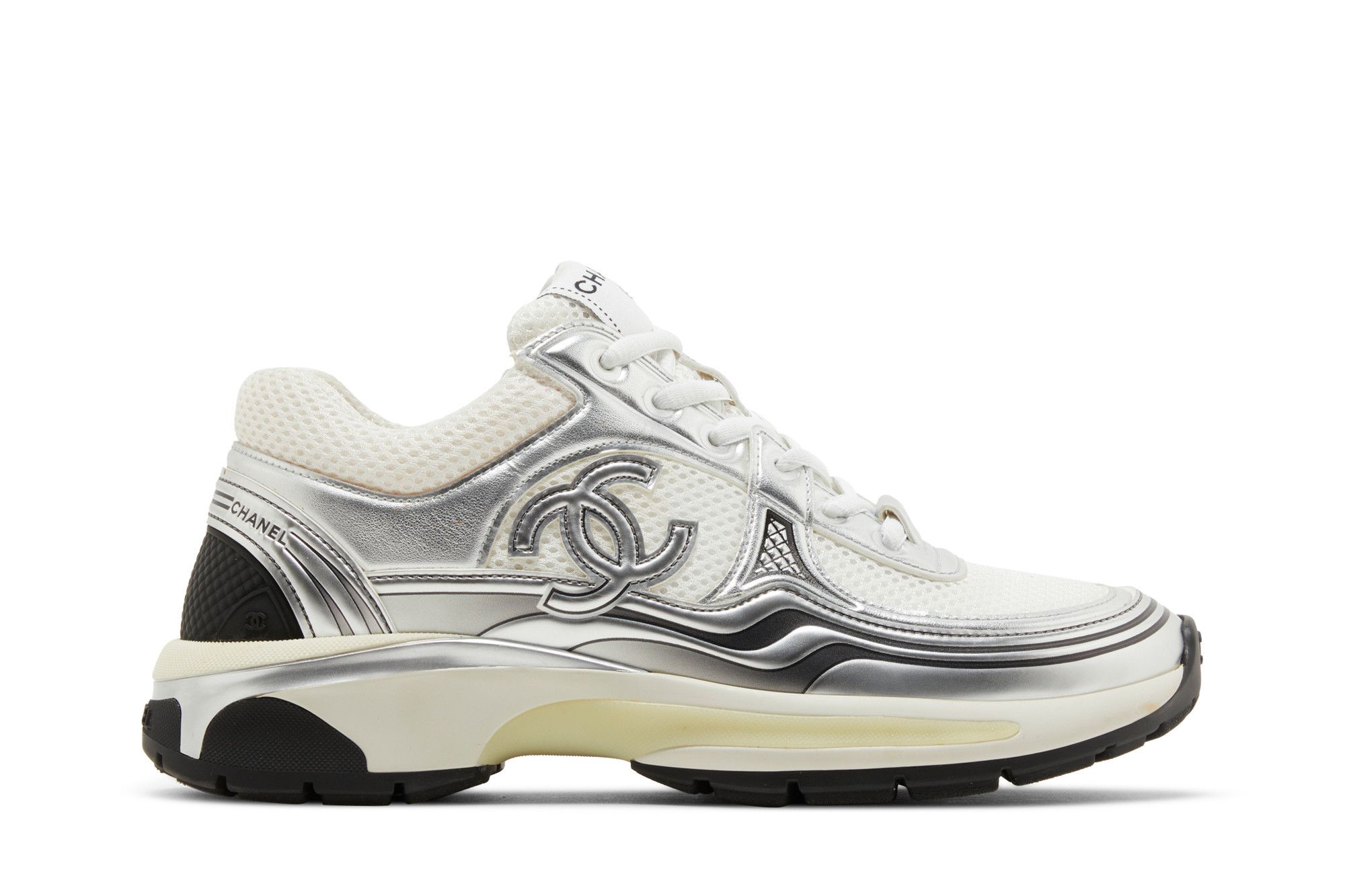 Achetez des Chanel Wmns CC Logo Sneaker White Silver G39792 Y56368 K5451 GOAT FR