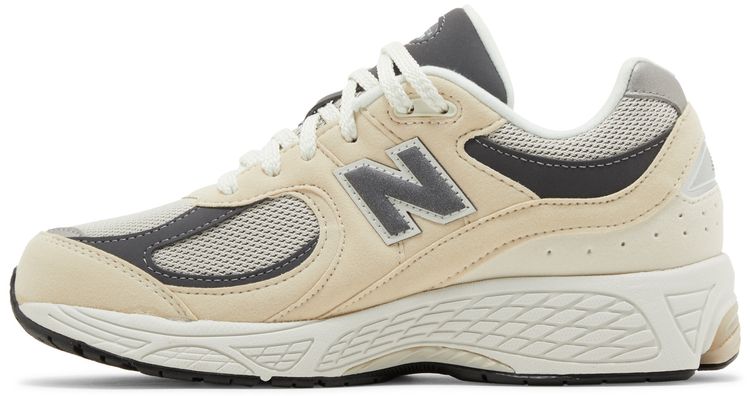 New Balance 2002R Big Kid Wide Sandstone Magnet