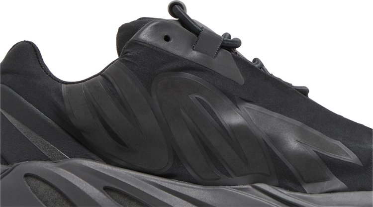 Yeezy Boost 700 MNVN Triple Black 2024