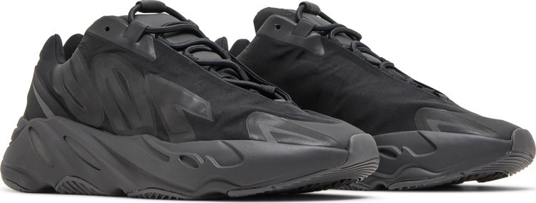 Yeezy Boost 700 MNVN Triple Black 2024