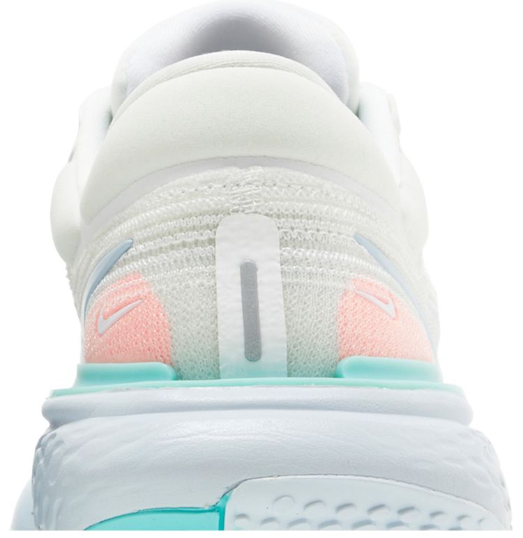 Nike Wmns ZoomX Invincible Run Flyknit White Dynamic Turquoise